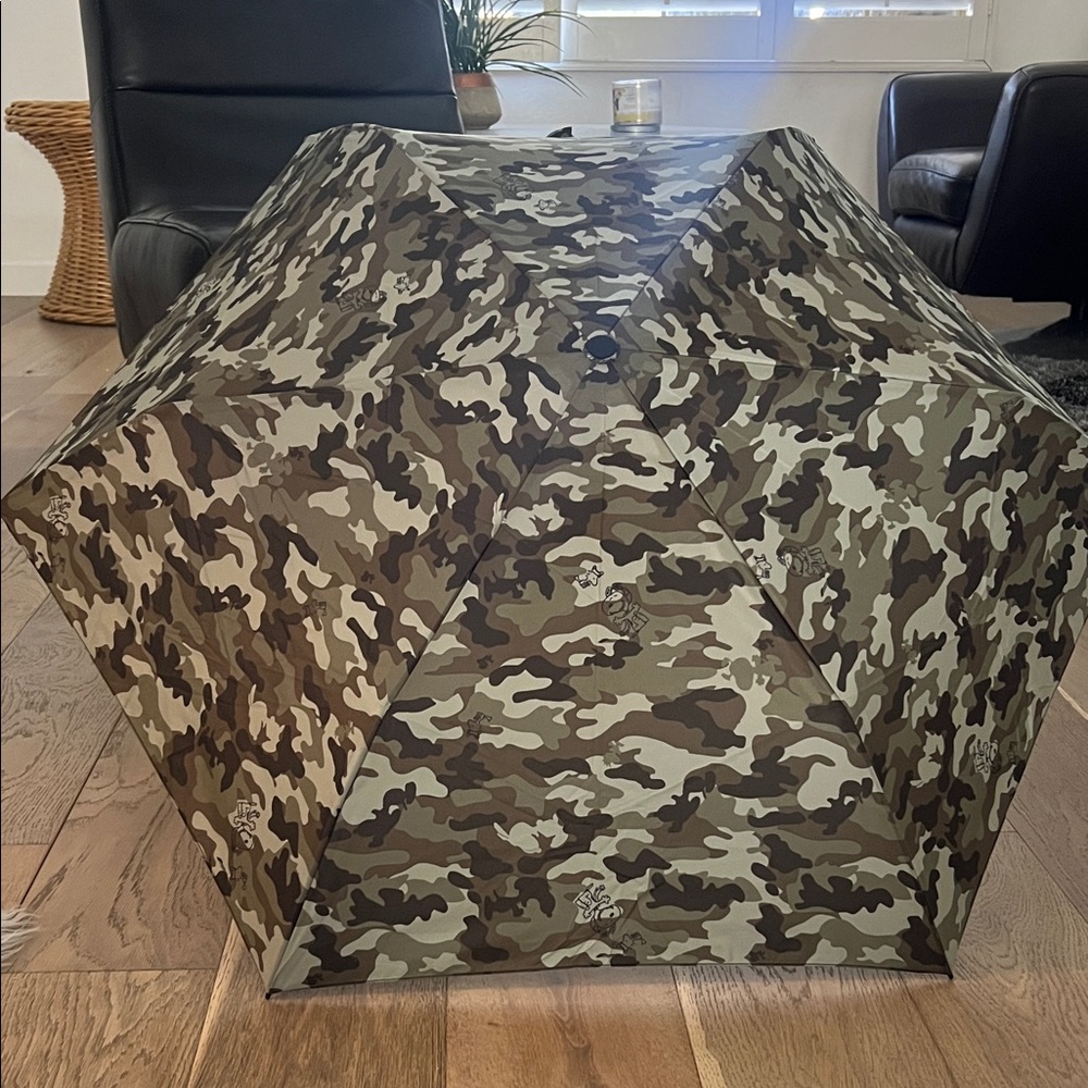 Super Rare Peanuts Camouflage Umbrella